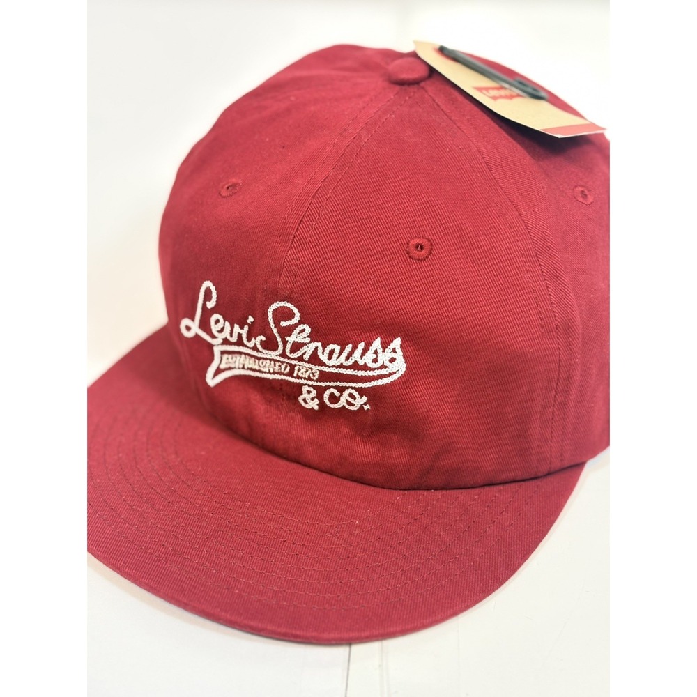 NEW - Levi's Strauss&Co Men's Logo Embroidery Burgundy SnapBack Hat